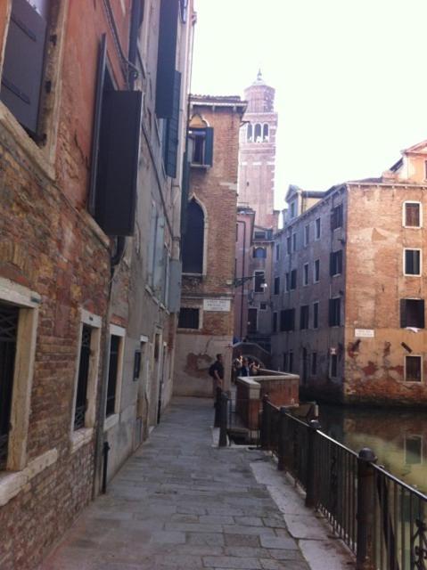 Al Teatro With Canal View Bed & Breakfast