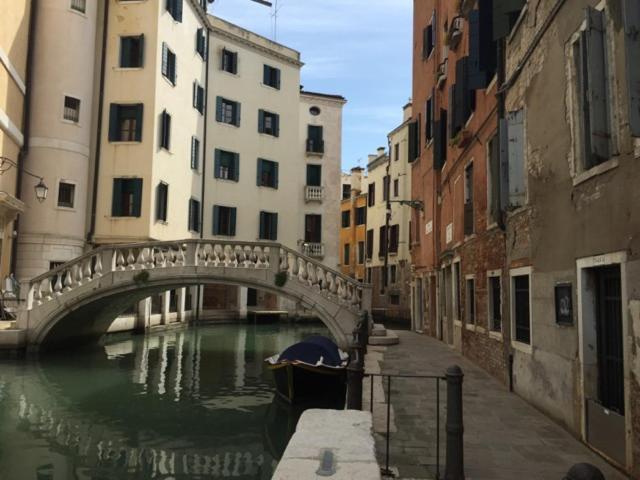 Al Teatro With Canal View Venezia